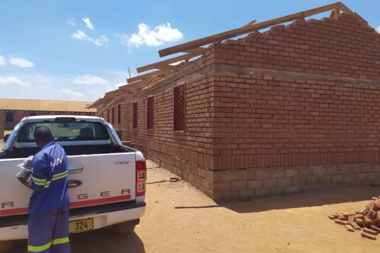 Bouw zes lokalen Chipala school bijna klaar
