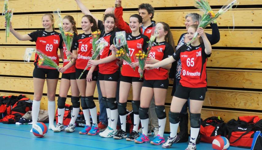 Kim Althusius en Nina Jacobs Kampioen met VC Weert