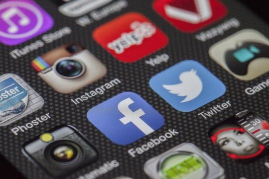 Online pesten met AI-beelden – wees alert en praat er samen over